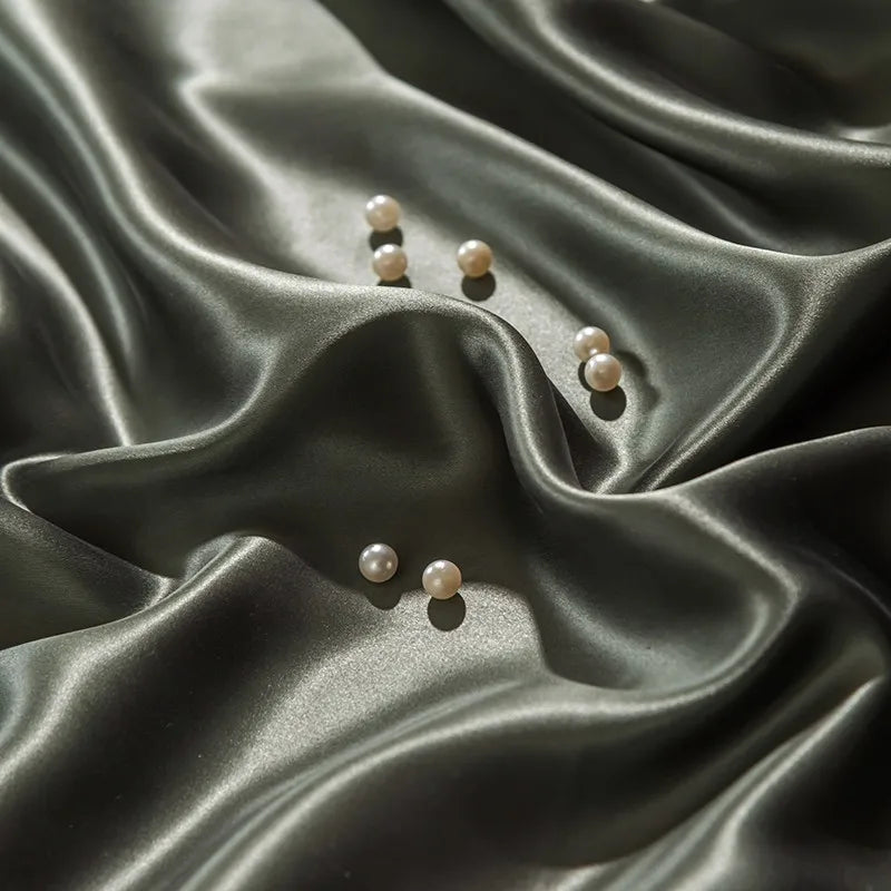 Forest Frost Mulberry Silk Bedding Set fabric