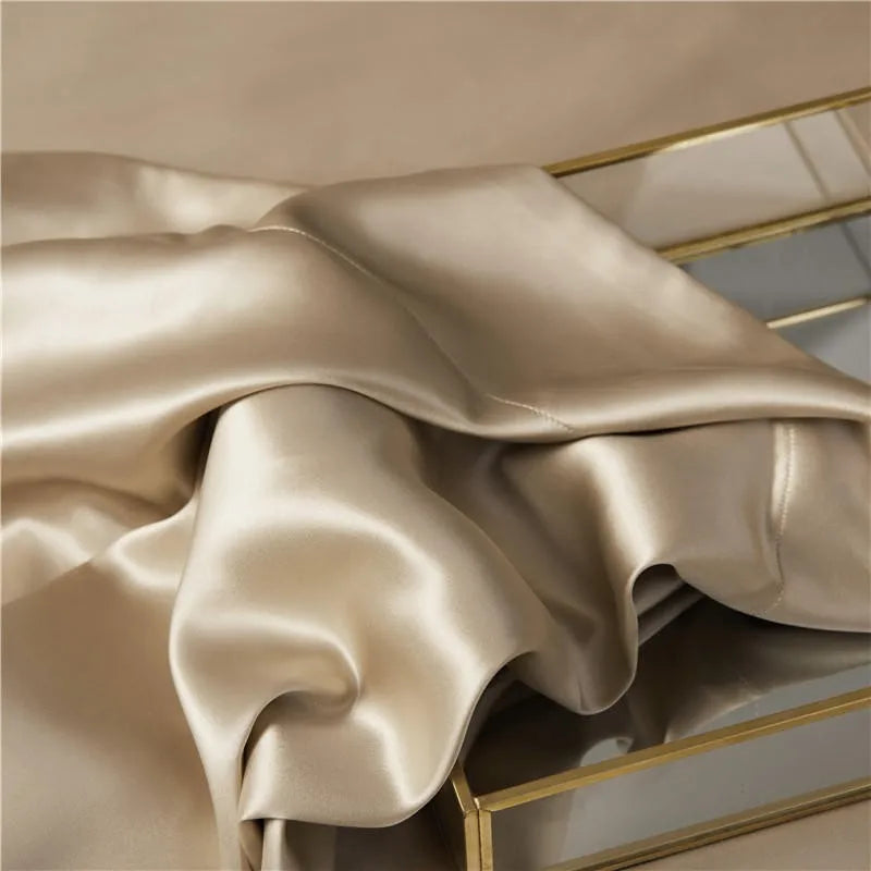 Golden Daylily Mulberry Silk Duvet Set fabric