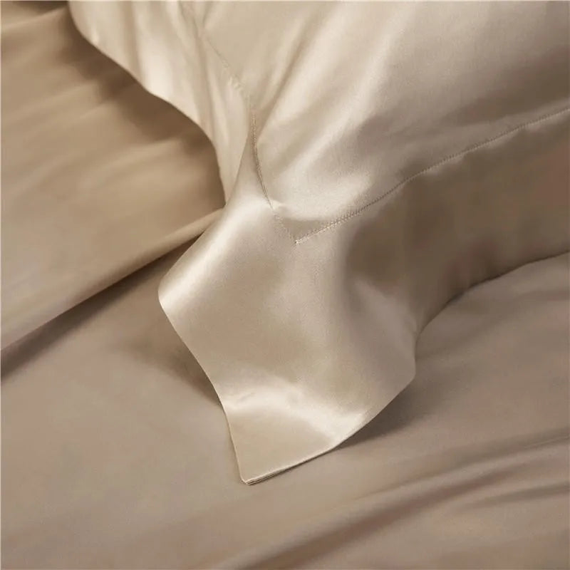 Golden Daylily Mulberry Silk Duvet Set fabric