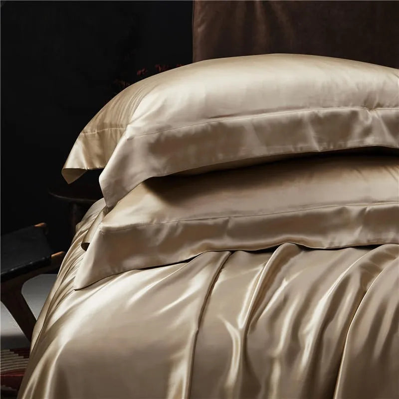 Golden Daylily Mulberry Silk Duvet Set pillows