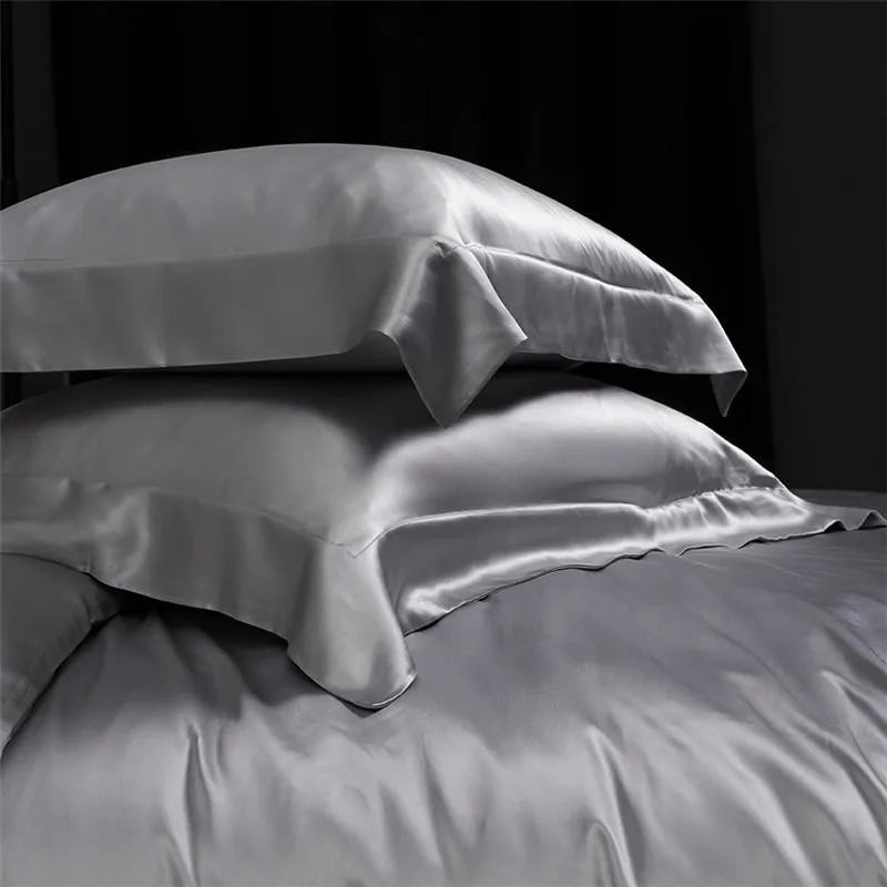 Moonlit Garden Mulberry Silk Duvet Set pillows