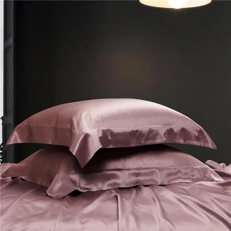 Peony Petal Mulberry Silk Duvet Set pillows