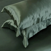 Sage Leaf Mulberry Silk Duvet Set pillows