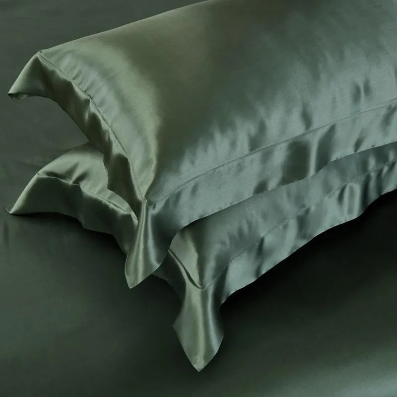 Sage Leaf Mulberry Silk Duvet Set pillows
