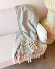 Casa Cubista Throw Blanket