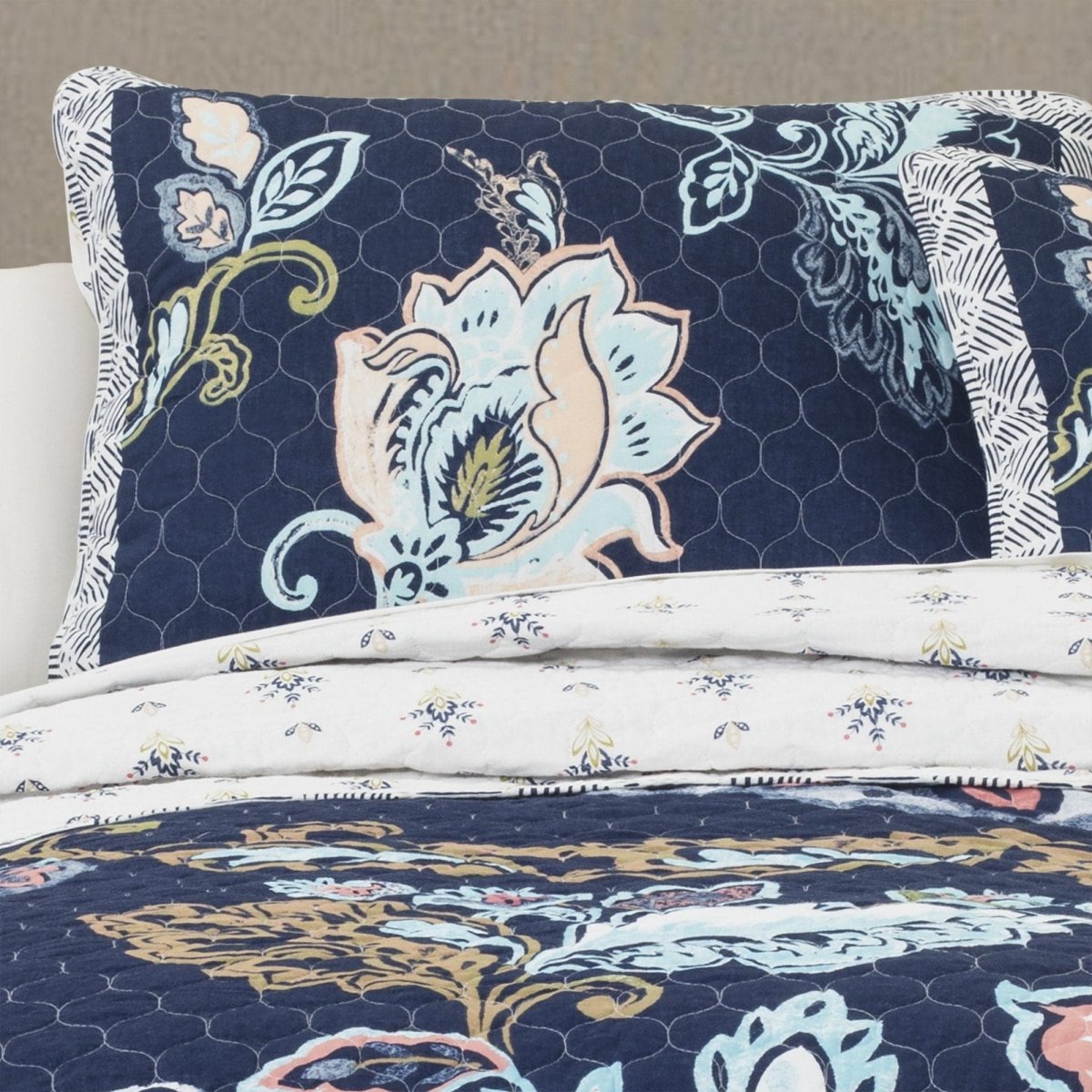 16T000811-ASTER-3-PC-NAVY-QUILT-FULL-QUEEN-848742052242-ALT-1_c633b5b7-8784-46de-bd7d-a48258a78bb5.jpg