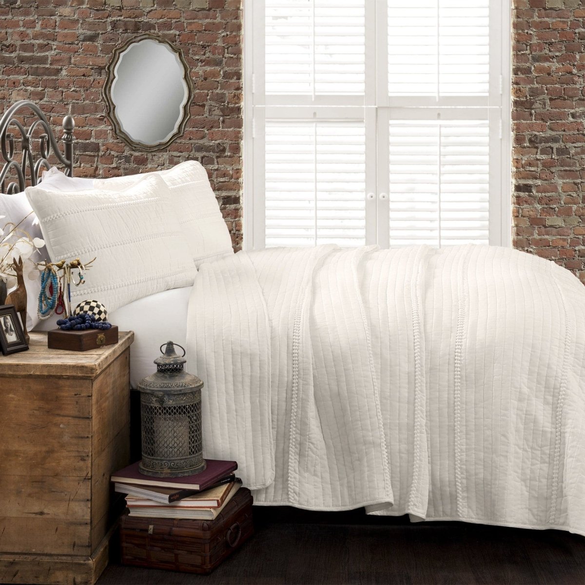 16T001692-POM-POM-STRIPE-3-PC-WHITE-QUILT-FULL-QUEEN-848742060582.jpg