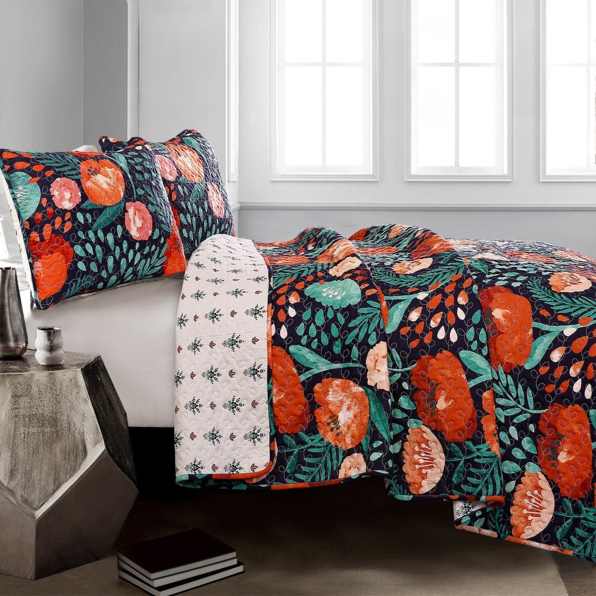 16T002390-POPPY-GARDEN-3-PC-NAVY-QUILT-FULL-QUEEN-848742068434-ALT-1.jpg