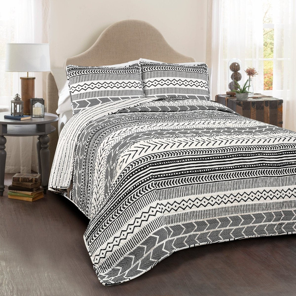 16T002836-HYGGE-GEO-3-PC-BLACK-WHITE-QUILT-FULL-QUEEN-848742072783-ALT-1.jpg