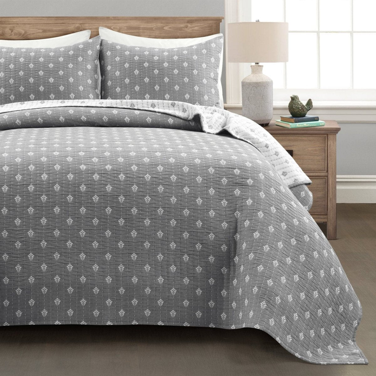 16T006700-HYGGE-KANTHA-PICK-STITCH-YARN-DYED-COTTON-JACQUARD-3-PC-GRAY-OFF-WHITE-QUILT-KING-194938010245-ALT-1.jpg
