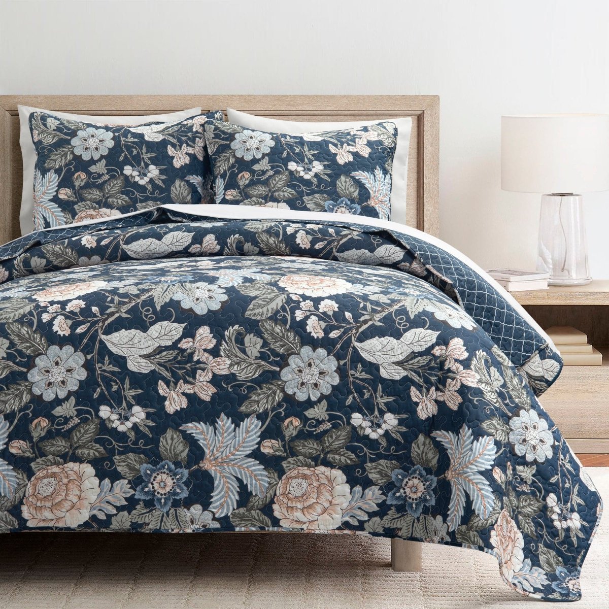 194938071093-SYDNEY-REVERSIBLE-COTTON-QUILT-NAVY-MULTI-3PC-SET-KING.jpg