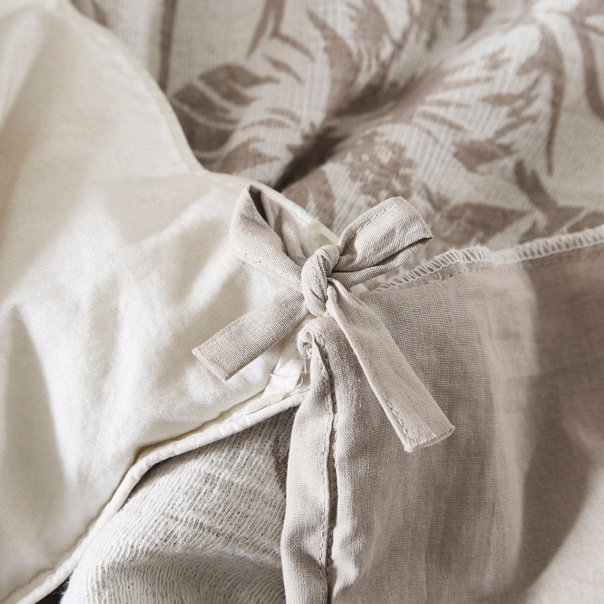 Bali Tropical Leaves Gauze Jacquard Duvet Cover Set