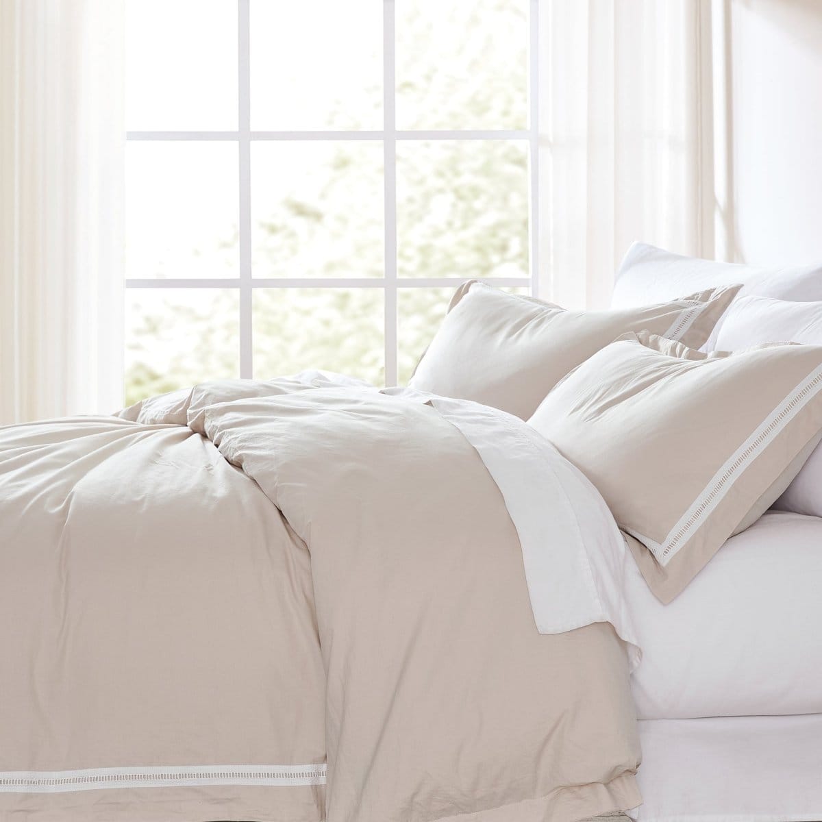 Doris Eyelet Inset Trim Cotton Duvet Cover Set