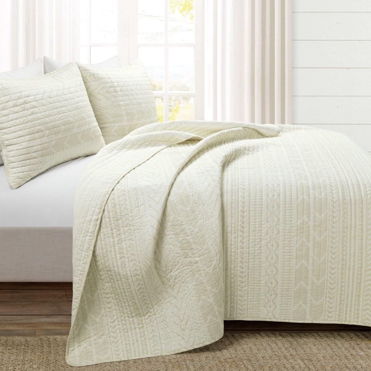 21T010970-HYGGE-GEO-3-PC-IVORY-QUILT-FULL-QUEEN-194938037105-ALT-1.jpg