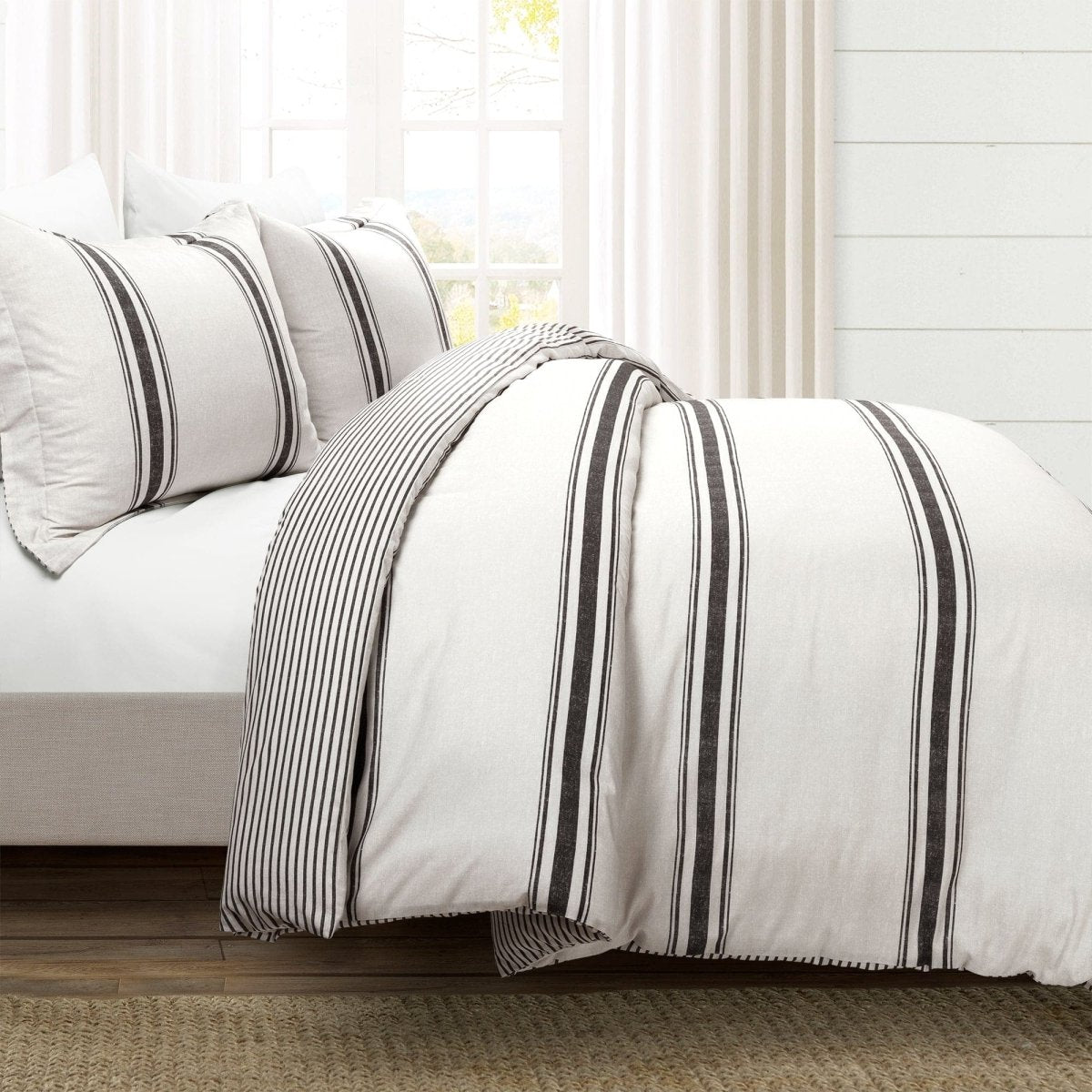 21T011004-FARMHOUSE-STRIPE-3-PC-BLACK-DUVET-KING-194938037440-ALT-1.jpg