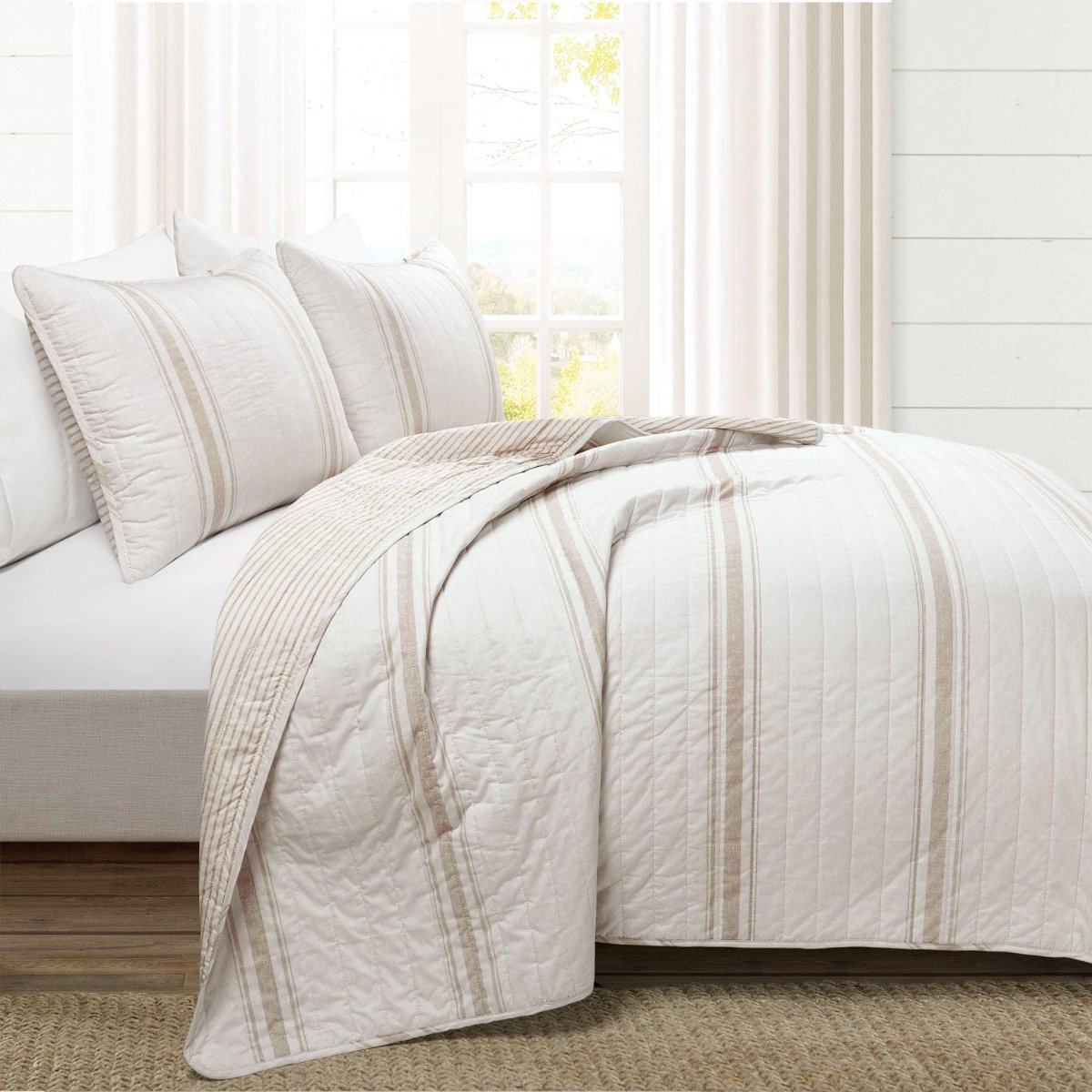 21T011008-FARMHOUSE-STRIPE-3-PC-NEUTRAL-QUILT-KING-194938037488-ALT-1.jpg