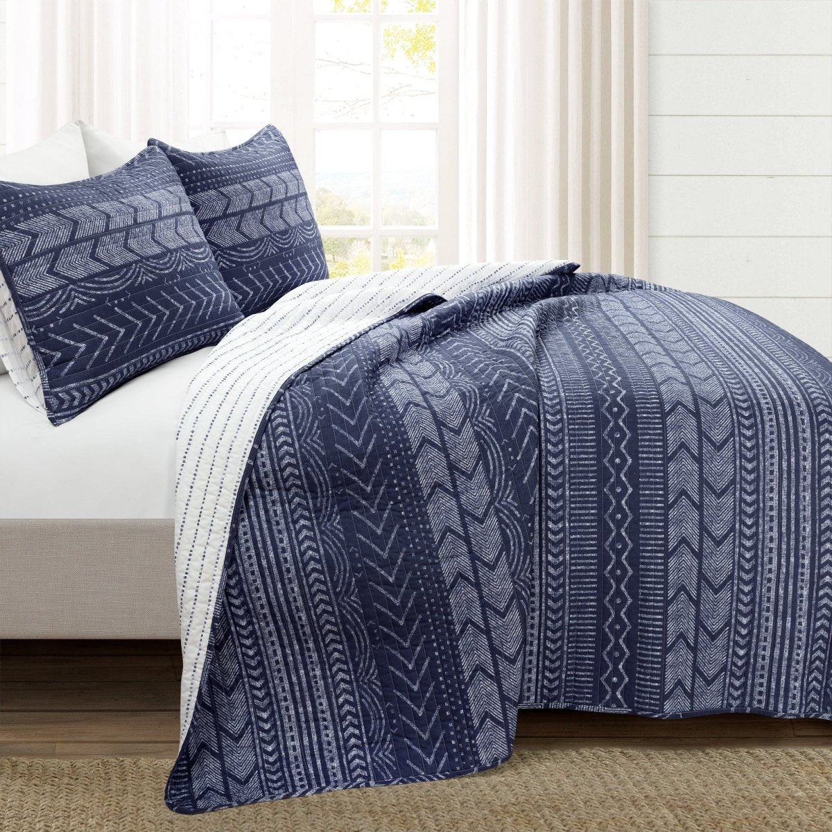 21T011298-HYGGE-GEO-3-PC-NAVY-QUILT-FULL-QUEEN-194938040235-ALT-1.jpg