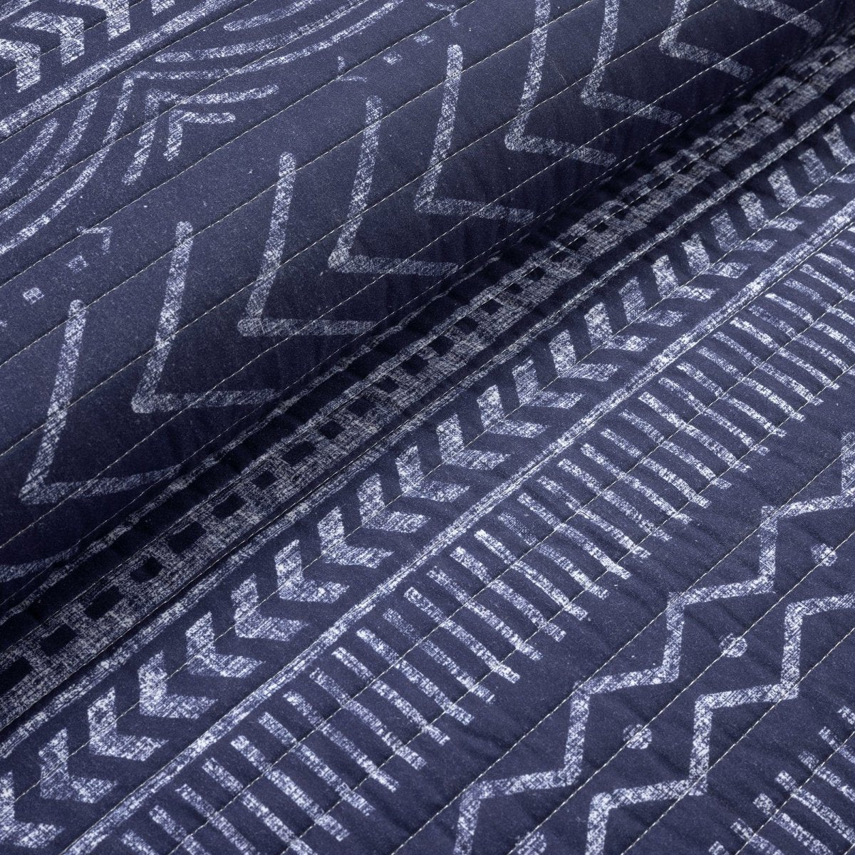 21T011298-HYGGE-GEO-3-PC-NAVY-QUILT-FULL-QUEEN-194938040235-ALT-2.jpg
