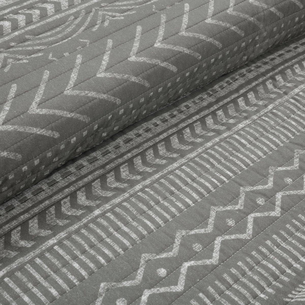 21T011300-HYGGE-GEO-3-PC-CHARCOAL-QUILT-FULL-QUEEN-194938040259-ALT-2.jpg
