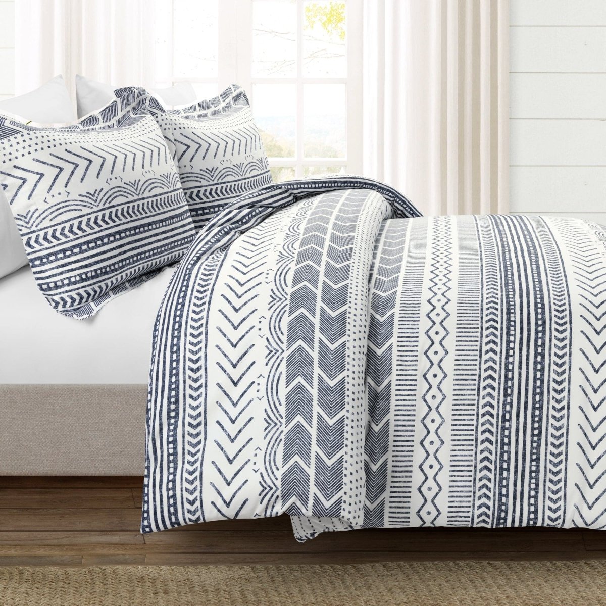 21T011685-HYGGE-GEO-3-PC-NAVY-WHITE-DUVET-FULL-QUEEN-194938042833-ALT-1.jpg