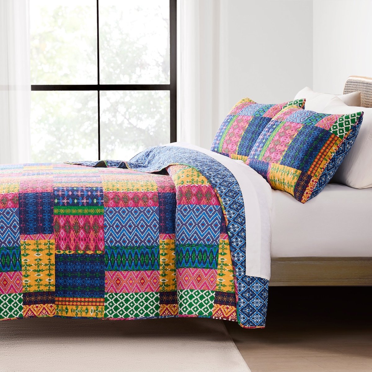 C16817P13-000-MISHA-3-PC-FUCHSIA-NAVY-QUILT-FULL-QUEEN-848742016817-ALT-1.jpg