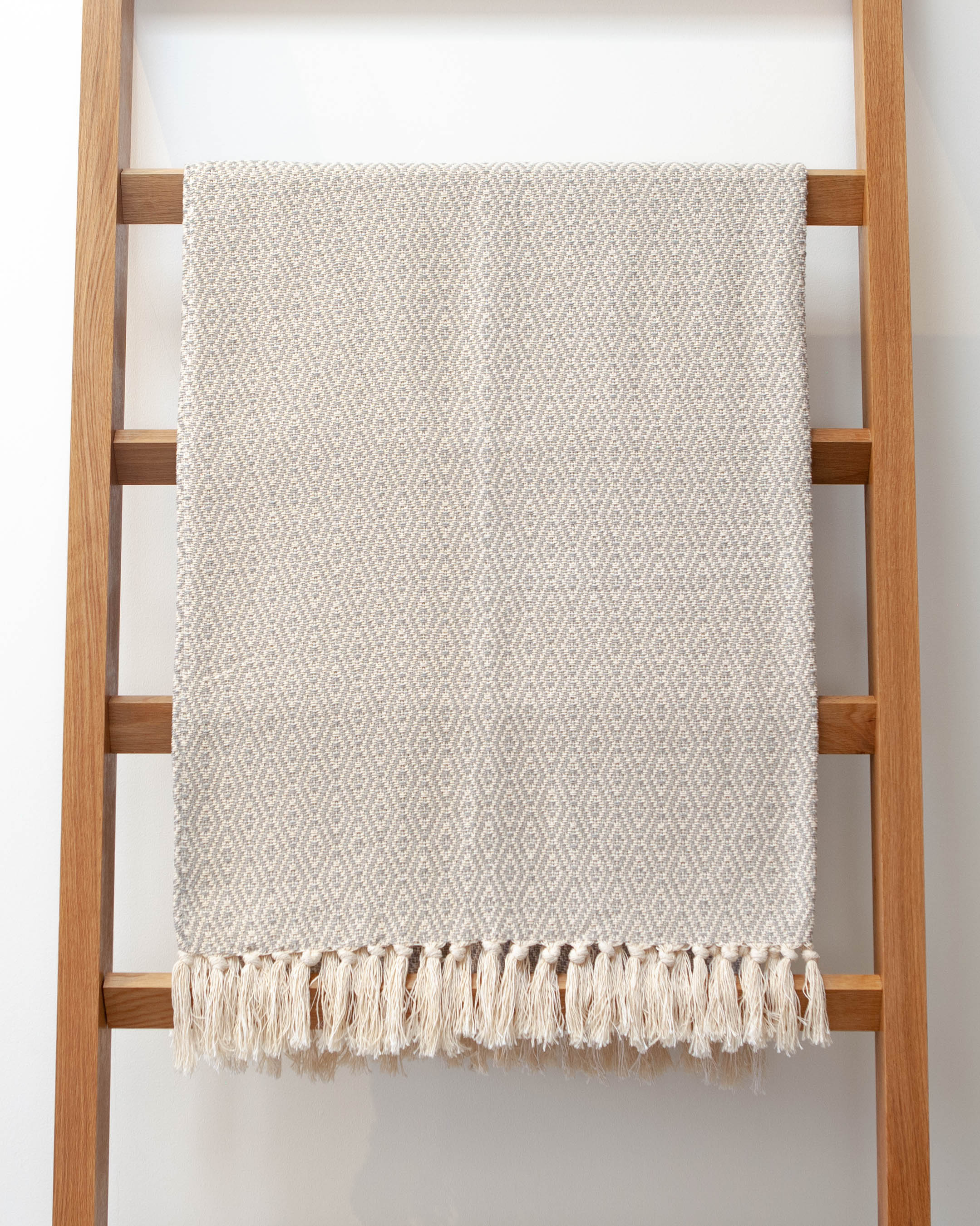 Casa Cubita Throw Blanket
