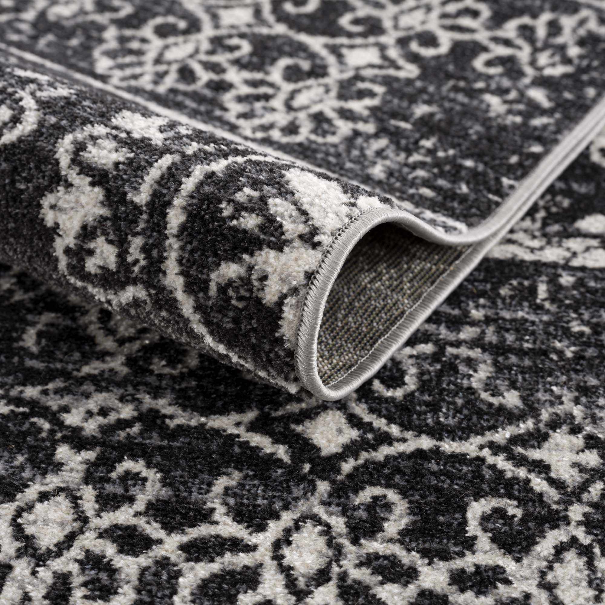 Kahraman Black & White Floral Washable Area Rug
