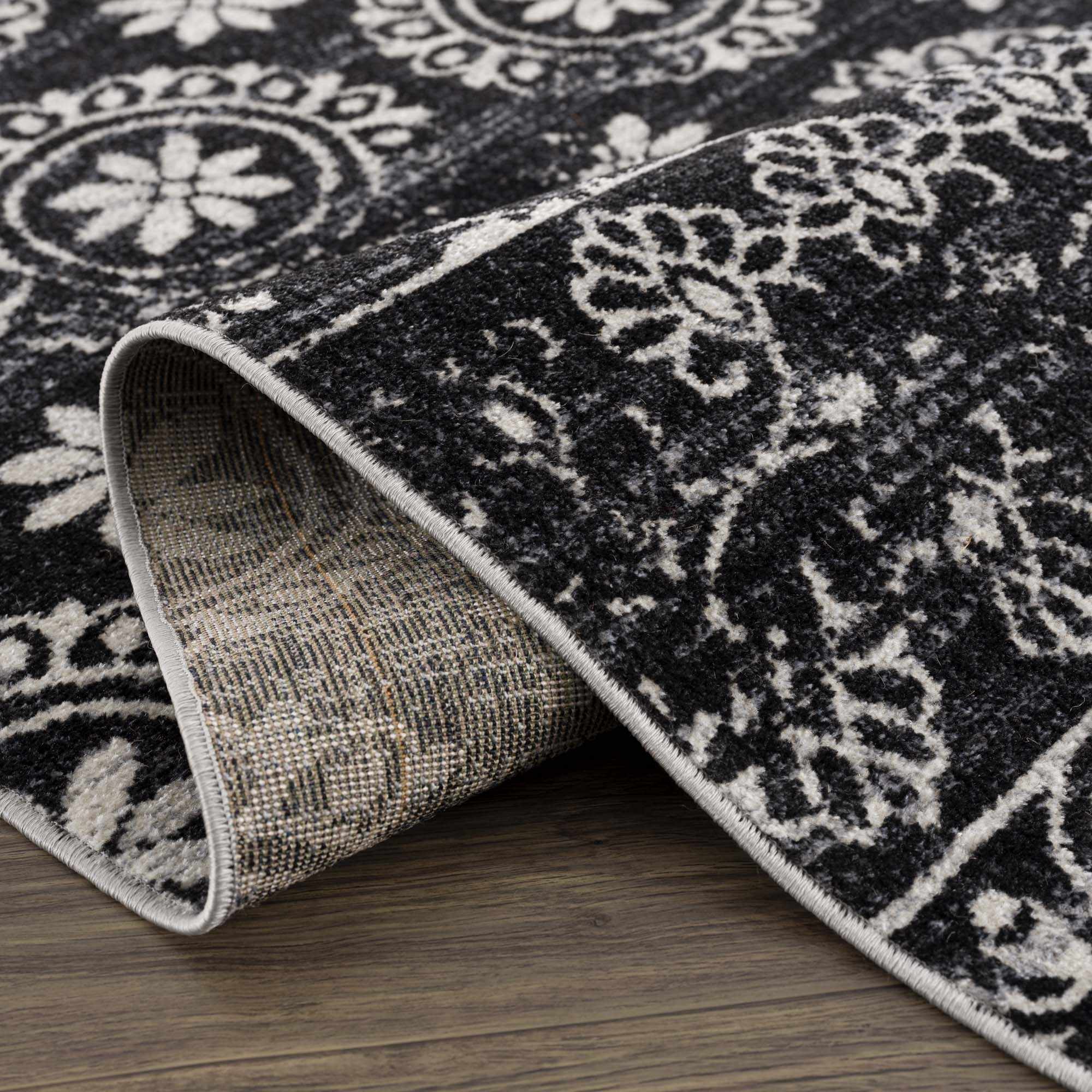Kahraman Black & White Floral Washable Area Rug