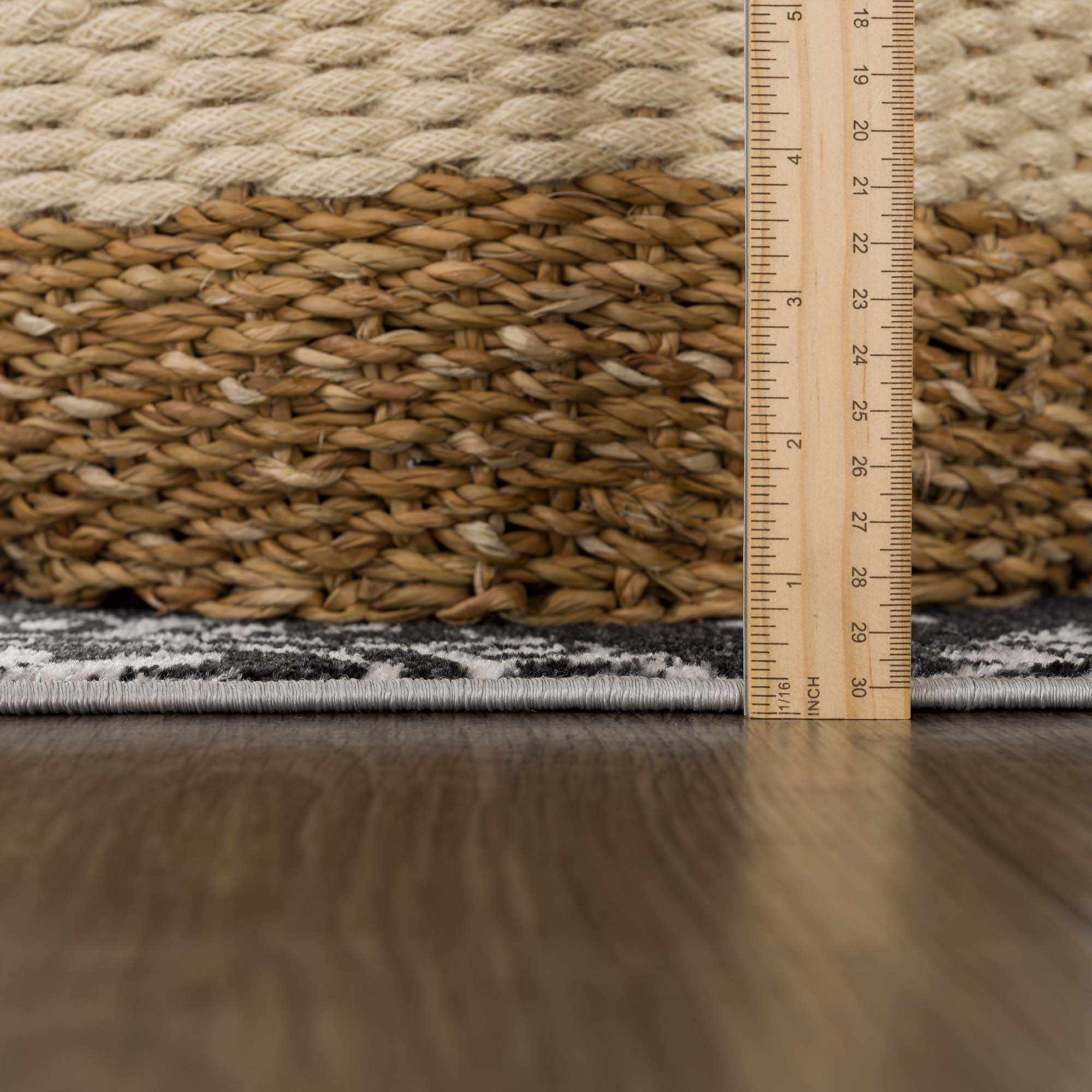 Kahraman Black & White Floral Washable Area Rug