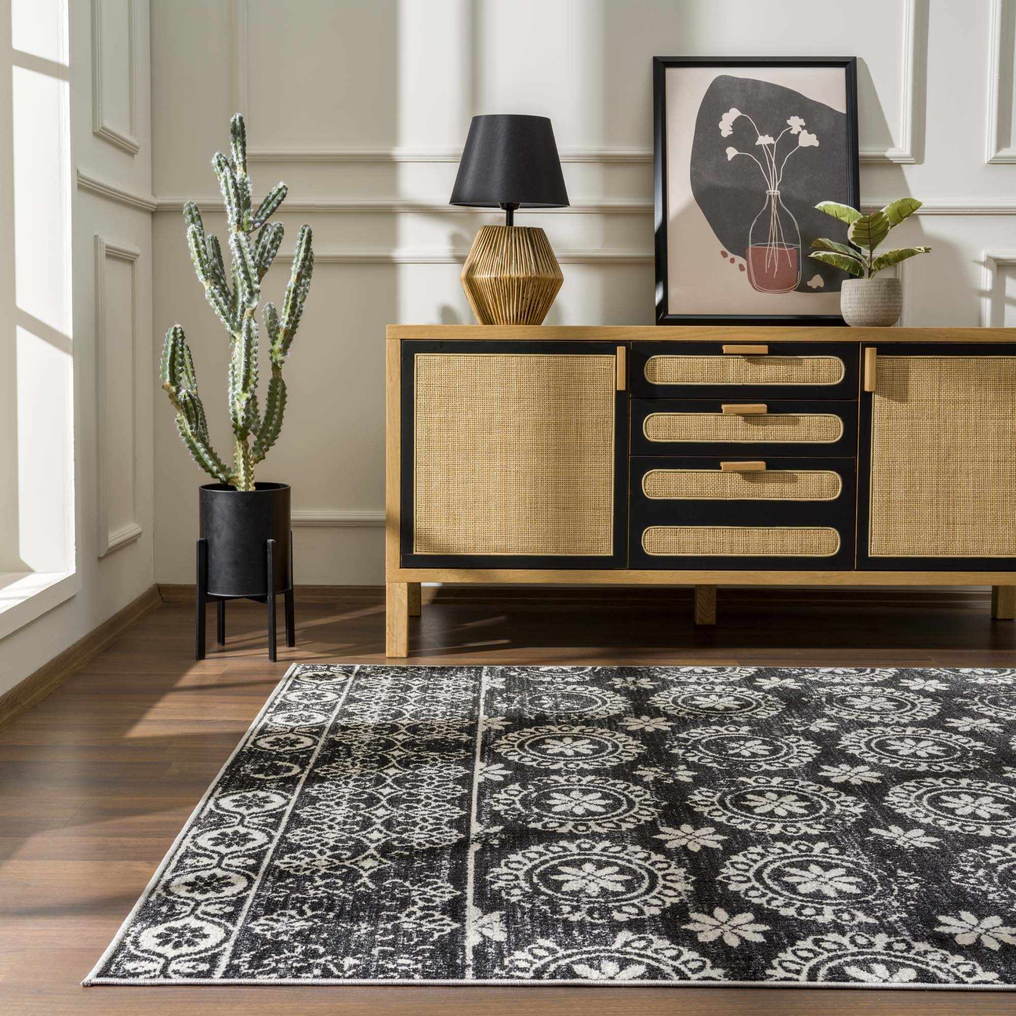 Kahraman Black & White Floral Washable Area Rug