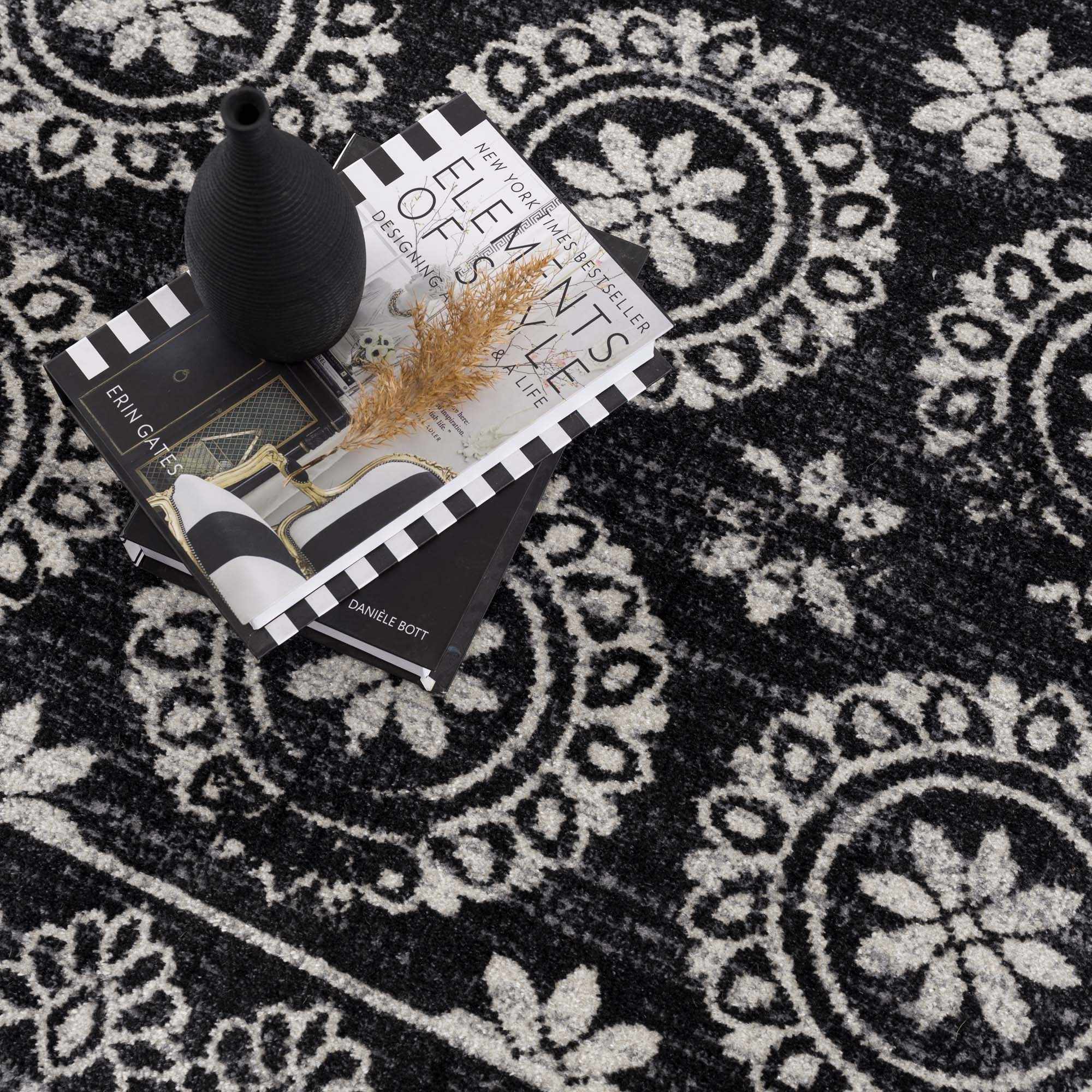Kahraman Black & White Floral Washable Area Rug