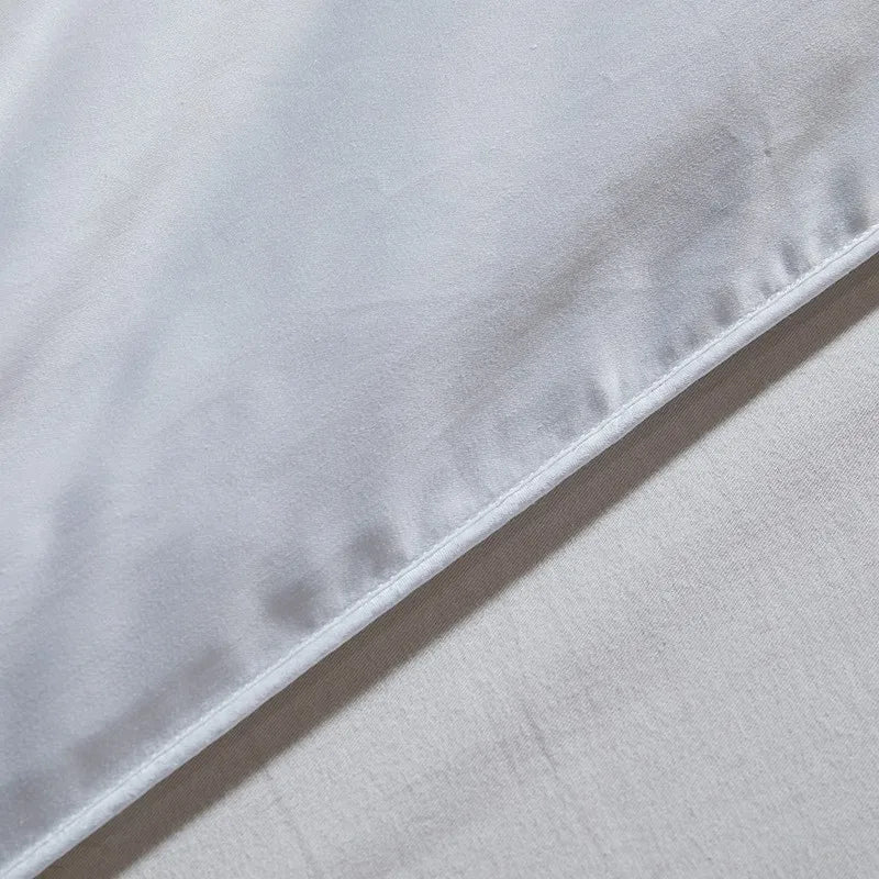 Mulberry Silk Lightweight Duvet Insert - sewing detail