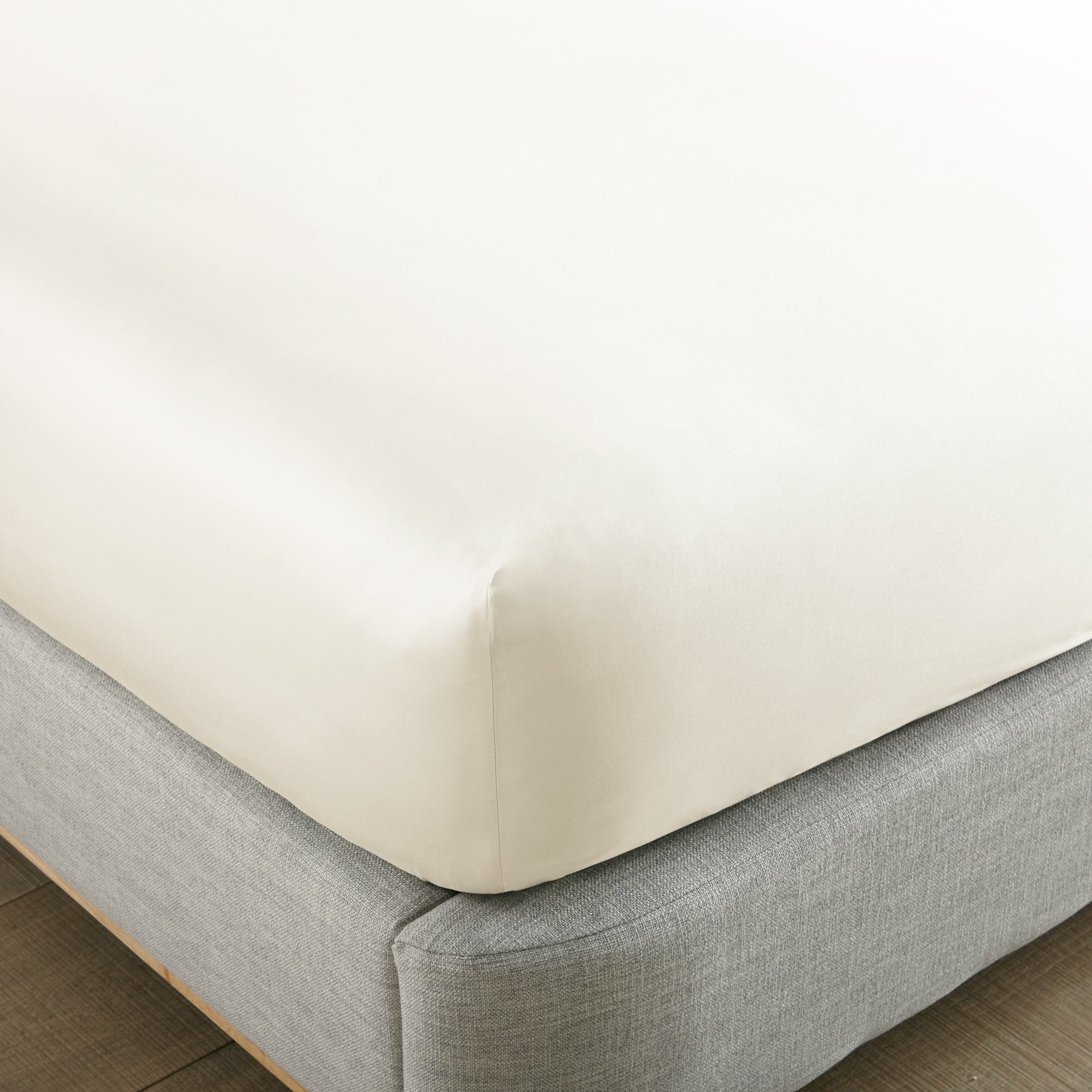 300 TC Sateen Fitted Sheet