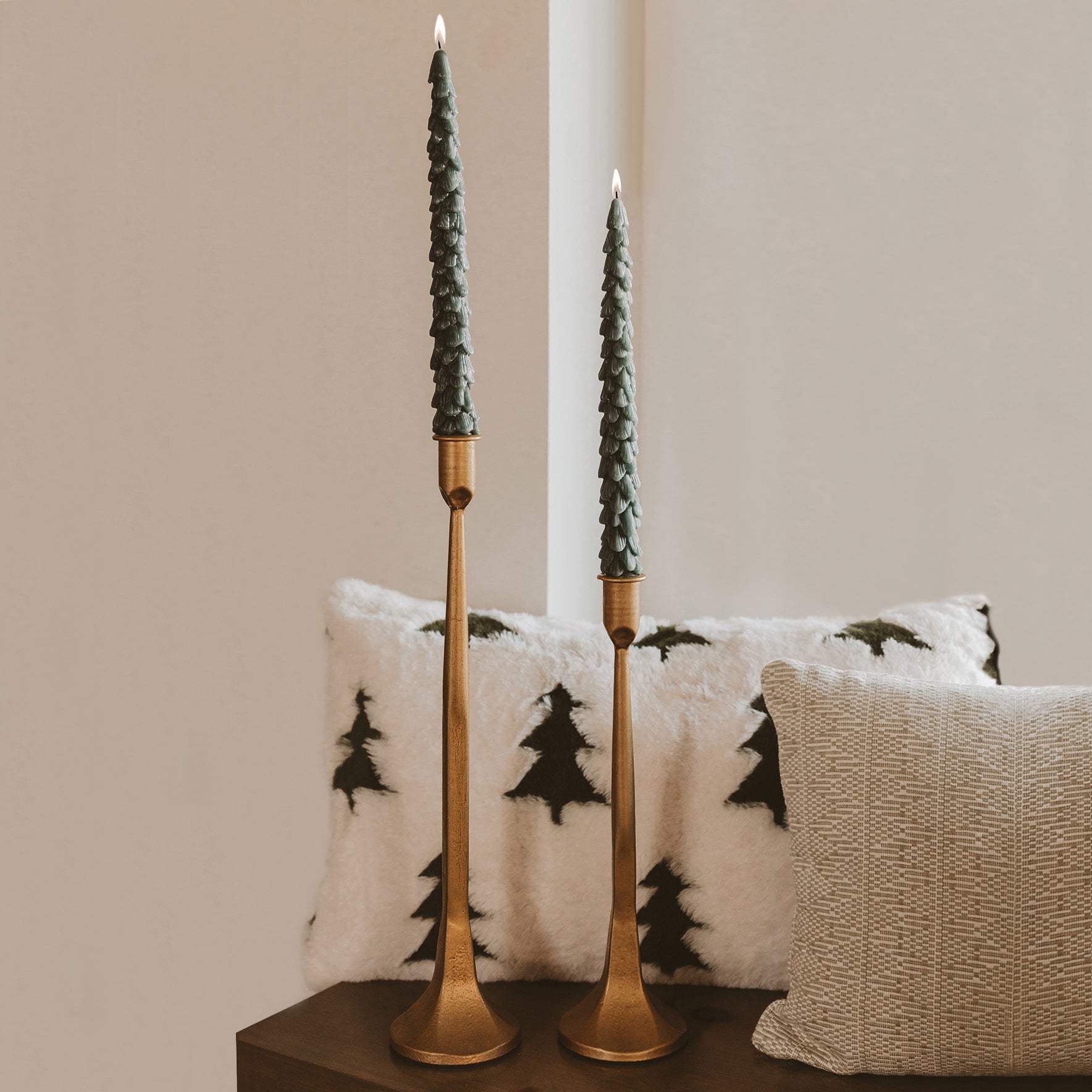 TC003-GREEN-CHRISTMAS-TREE-TAPER-CANDLES-LISTING-1.jpg
