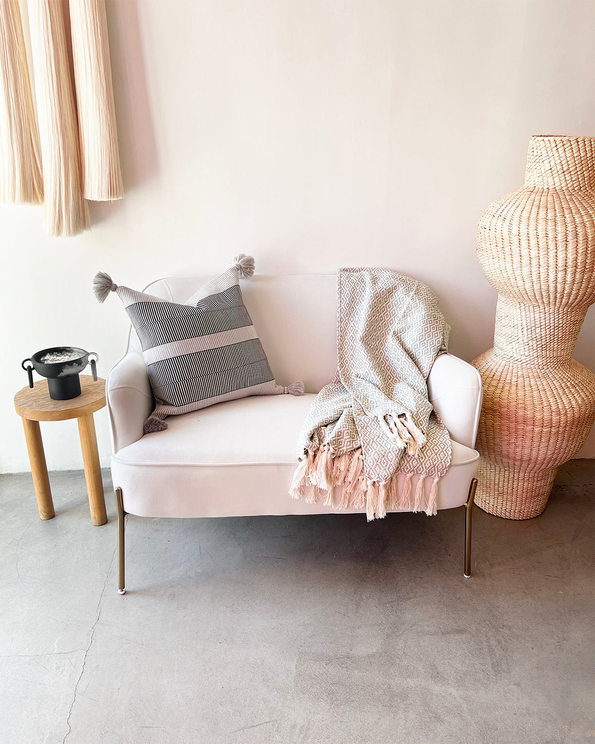 Casa Cubita Throw Blanket 