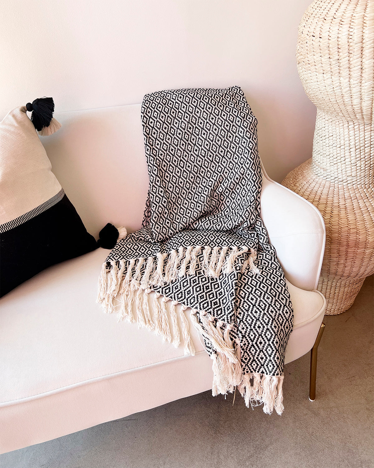 Casa Cubita Throw Blanket