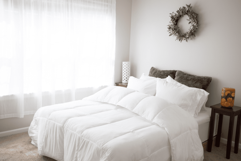 pillowtex-dream-in-color-all-season-comforter-full-queen-57_3e93c077-6556-4806-96bf-1e710a276760.png