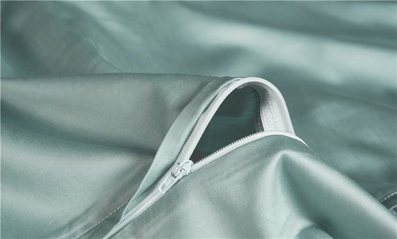 Zipper closure of duvet cover from the Blooming Jade Bedding Set
